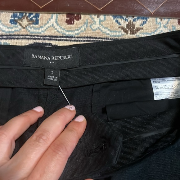 black woman short - Picture 2 of 2